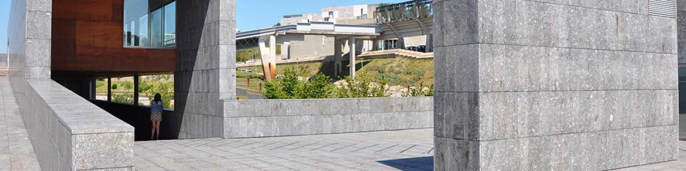 Exteriores da Biblioteca Central do Campus de Vigo