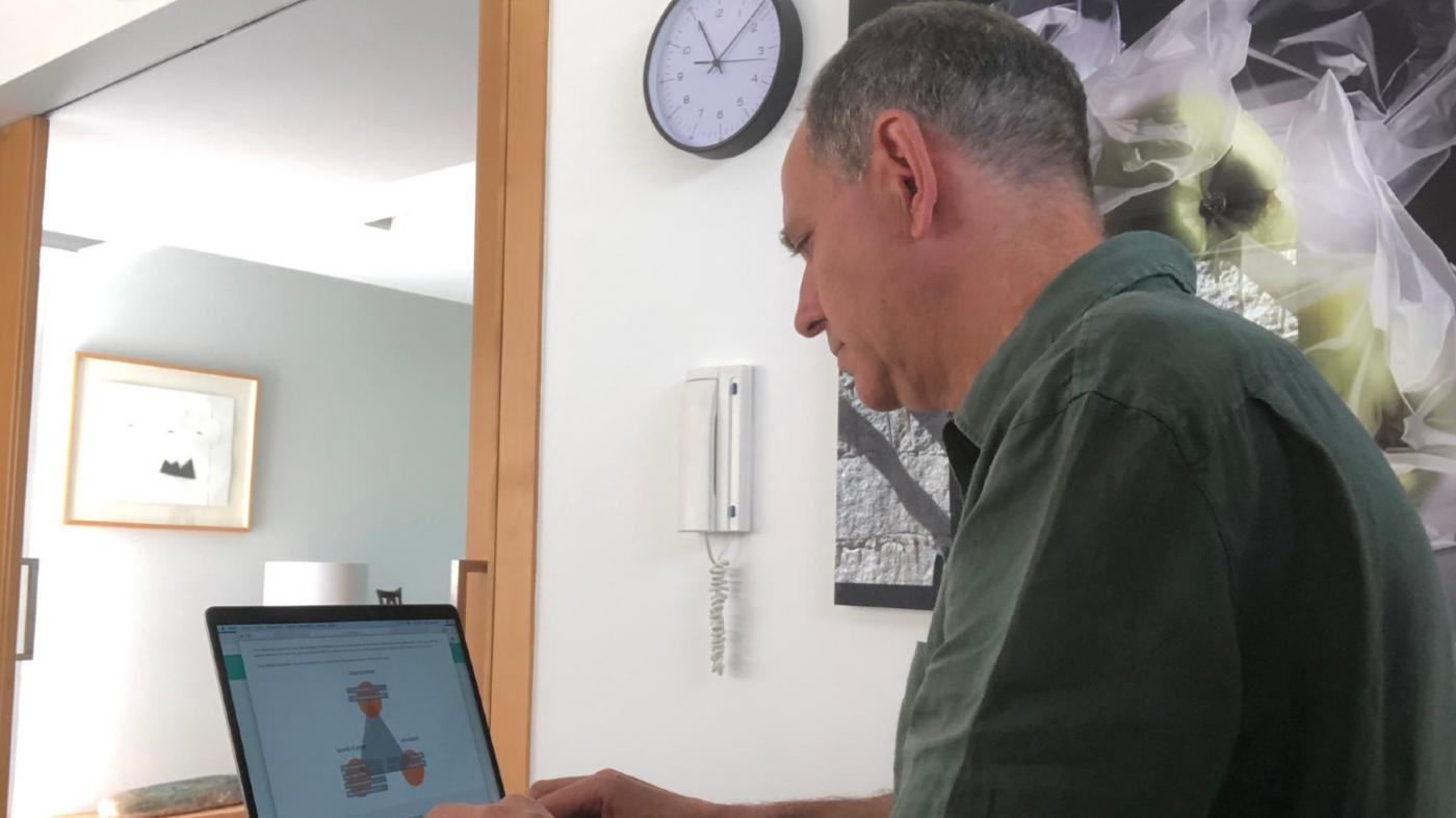 España mellorou significativamente o seu índice de descarbonización en 2019, segundo o  Barómetro de Transición Energética