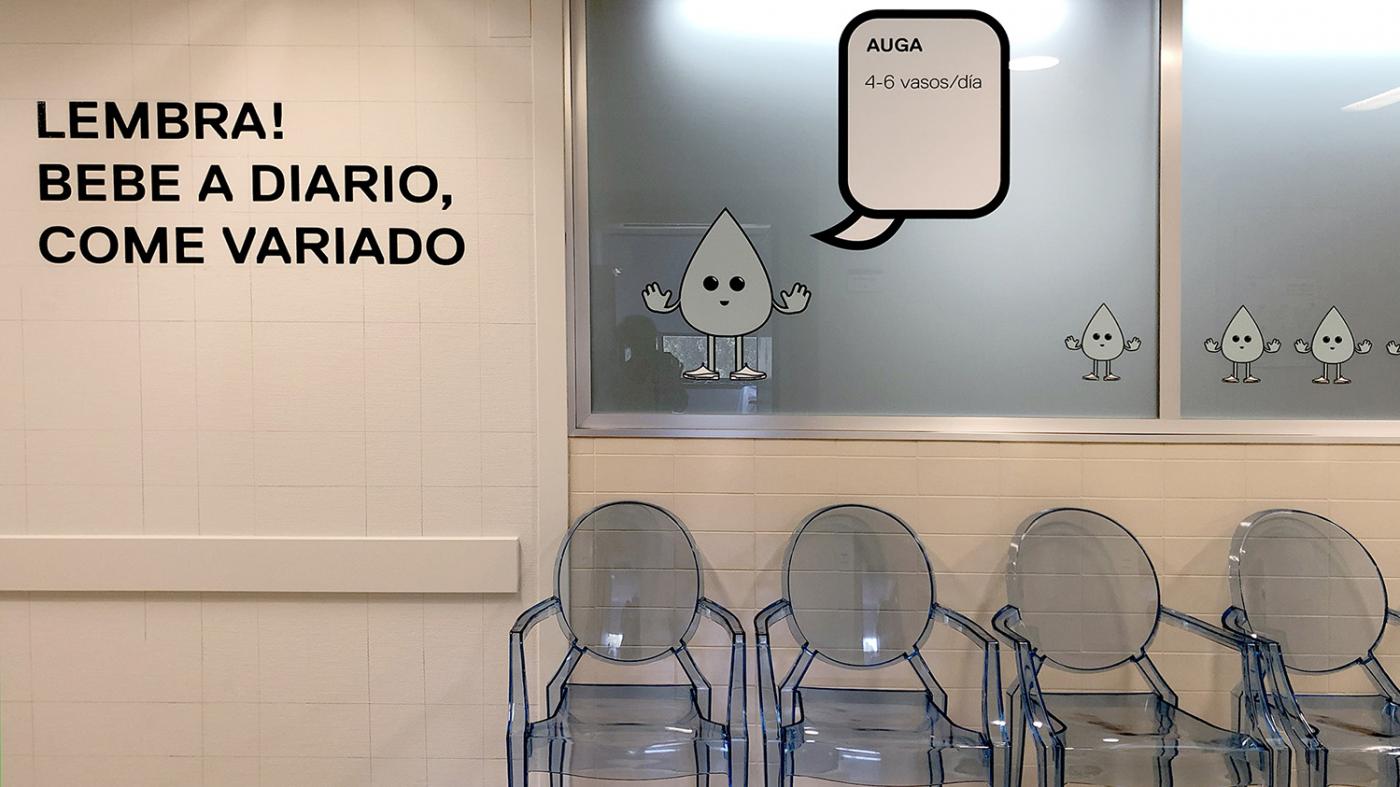 Froitas en zapatillas deportivas para promover hábitos saudables na infancia e mocidade