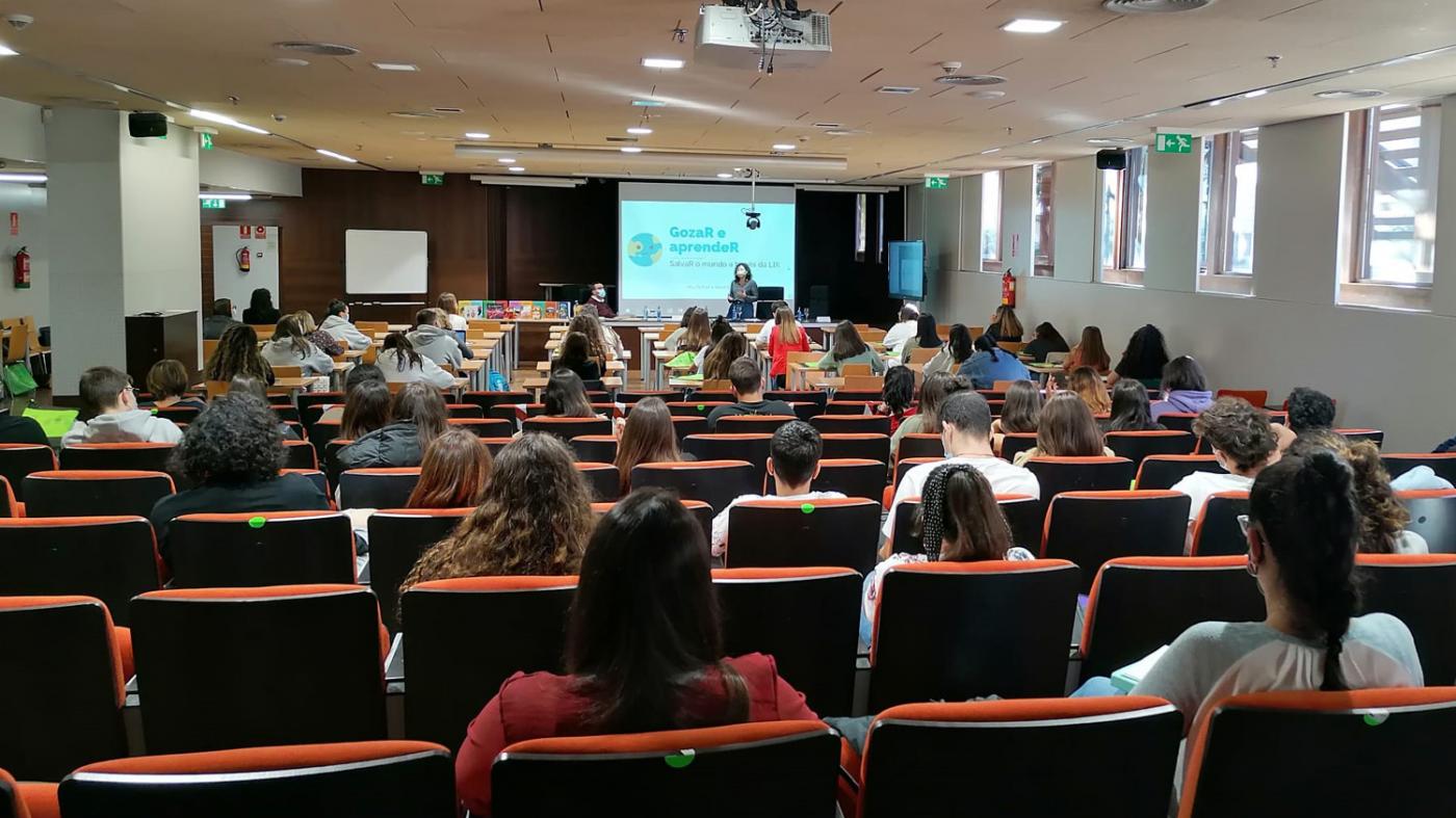 Falando dun mundo e dunha literatura sostible con Xabier Domínguez e Alba de Evan