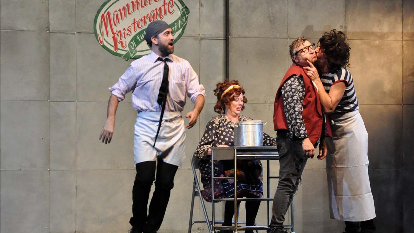 Os 'Chefs' de Yllana fan do Teatro Vidal Bolaño o seu restaurante