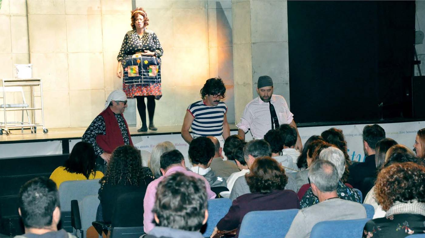 Os 'Chefs' de Yllana fan do Teatro Vidal Bolaño o seu restaurante