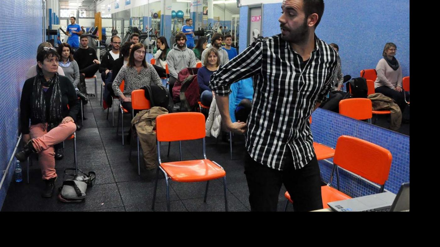 A comunidade universitaria aprende a previr as lesións posturais