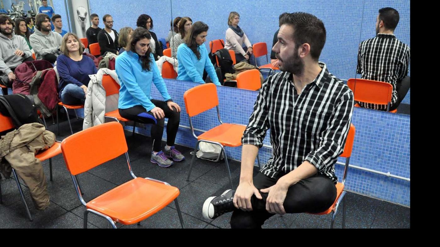 A comunidade universitaria aprende a previr as lesións posturais