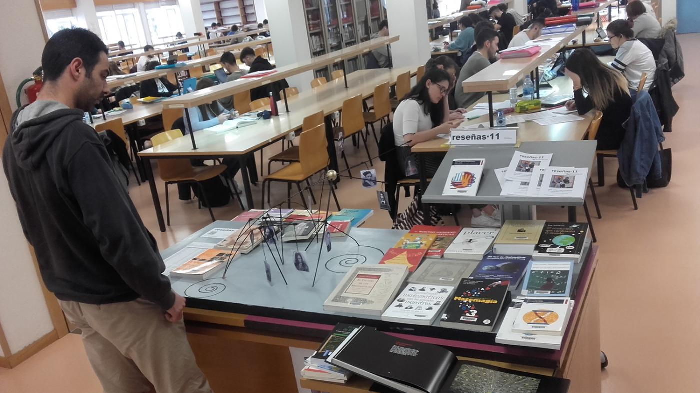 'reseñas' regresa en decembro cunha mostra centrada na orixe e evolución dos símbolos matemáticos, en galego 