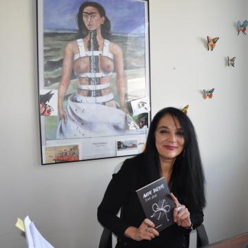 Sexo, dor e crítica social mestúranse en 'Nadie Duerme', a última novela de Xina Vega