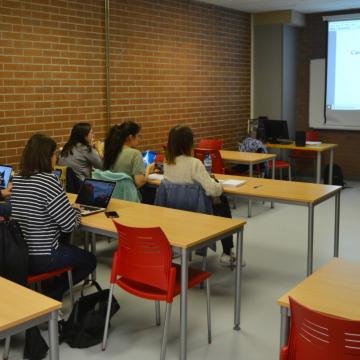 As series constitúen o eixo central dun curso que se desenvolve en CCSS e da Comunicación
