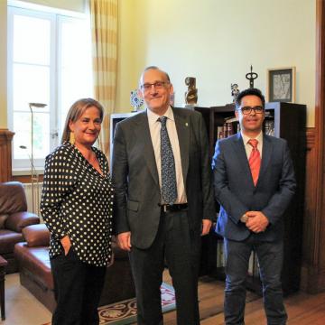Universidade e Deputación reafirman o seu traballo conxunto para “mellorar a vida das persoas”
