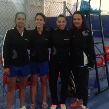 O equipo feminino de tenis ascende a División de Ouro