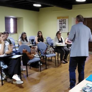 Un curso afonda na “segunda vida” de produtos como o viño no turismo de benestar