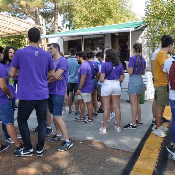 A festa arrancou este mediodía nas inmediacións do centro 