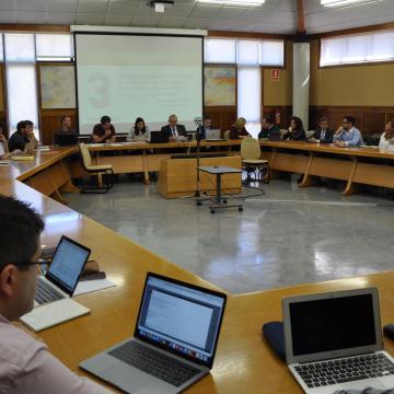 A sesión celebrouse na sala de xuntas da EE de Telecomunicación 