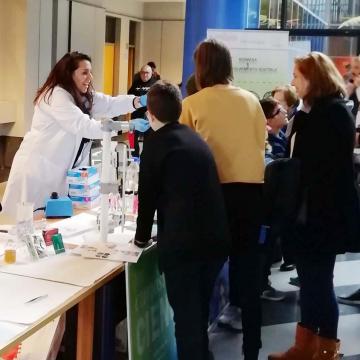 Arredor de 120 persoas achegáronse a “investigar” co Cinbio