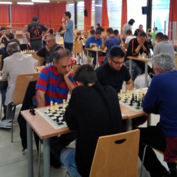 Xabier Gómez e Alejandro de León gañan os torneos de xadrez celebrados a fin de semana no campus