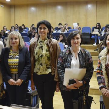 Formación sen estereotipos e corresponsabilidade, vías para mellorar a situación laboral da muller na economía dixital 