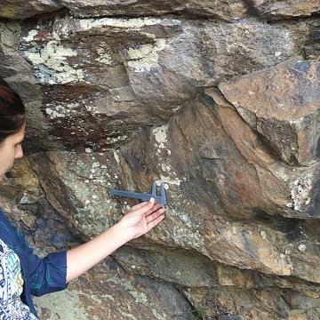 Comeza o estudo das pinturas rupestres prehistóricas de Vilardevós