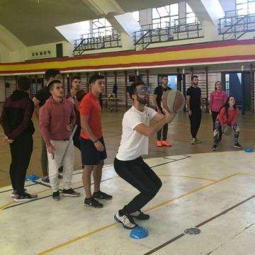 Alumnado de CC da Educación e do Deporte achégase ás claves do liderado na Escola Naval Militar