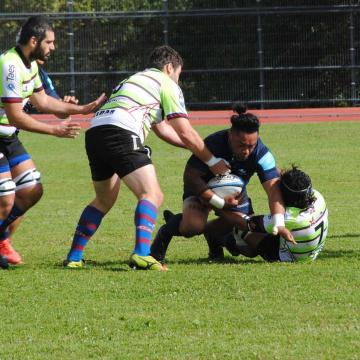 Na imaxe Falemaka Tatafu, autor de tres ensaios no partido contra o AVIA Eibar 