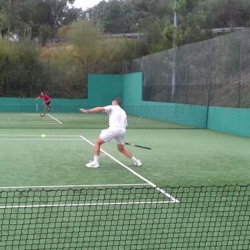 O equipo +35 de tenis da Universidade de Vigo foi derrotado no seu enfrontamento co Tenis Cangas
