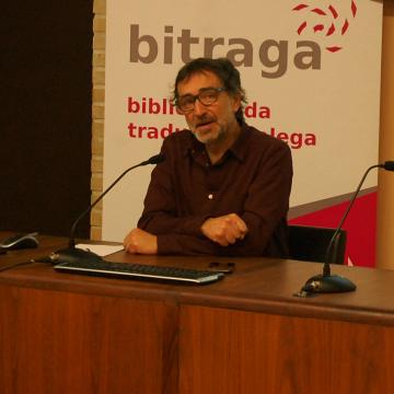 Un experto afonda na FFT na tradución de libros en Arxentina 