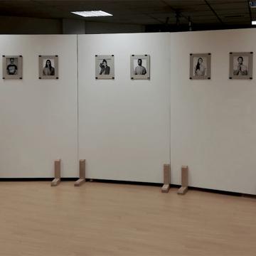Estudantes de Belas Artes reflexionan sobre a identidade nunha exposición