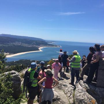 Preto de 150 persoas participaron en Santa Trega no Geolodía 19