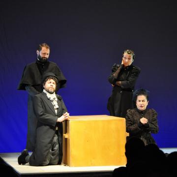 Representación da obra de teatro 'Crónicas do paraíso'
