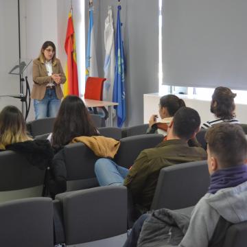 O alumnado do campus infórmase das convocatorias da Dirección Xeral de Xuventude
