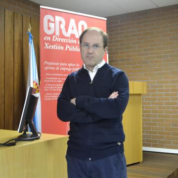 Experto alerta do risco para a democracia que implican os disturbios en Chile 