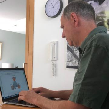 España mellorou significativamente o seu índice de descarbonización en 2019, segundo o  Barómetro de Transición Energética