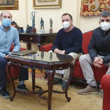 A Plataforma Pro Campus traslada ao alcalde de Ourense a reivindicación do Grao de Intelixencia Artificial