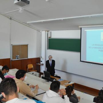 Futuros profesionais coñezan a situación actual e os retos de xénero na publicidade e nos consellos de administración das grandes empresas