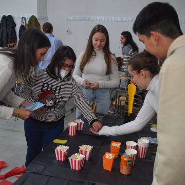 Alumnado de Down Vigo achégase no campus ás aplicacións das matemáticas na vida cotiá
