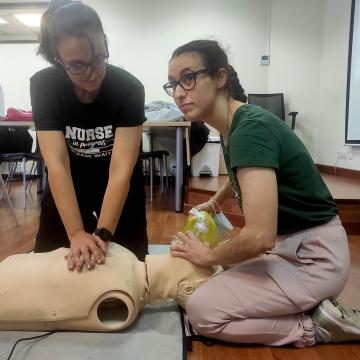O alumnado de Enfermaría pon en práctica os seus coñecementos nunha competición de reanimación