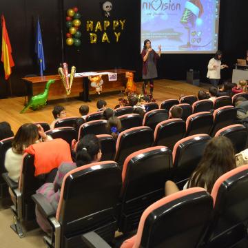 Un xurado infantil avalía os vídeos musicais do alumnado de Ciencias da Educación e do Deporte 