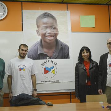 O estudante Rafael Martín falou no campus da súa experiencia educativa e persoal neste centro. Na imaxe con Xosé Manuel Cid, Mª Victoria Carrera e Pablo Varela