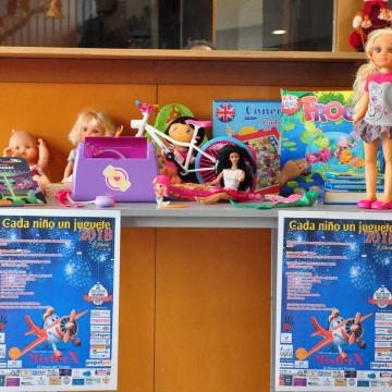 A Universidade súmase, por quinto ano consecutivo, á campaña ‘Cada niño, un juguete’