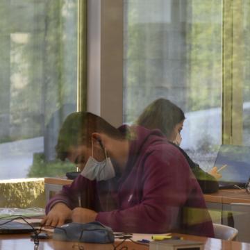 Na UVigo, o uso da lingua galega nas teses de doutoramento, TFG e TFM ten premio 